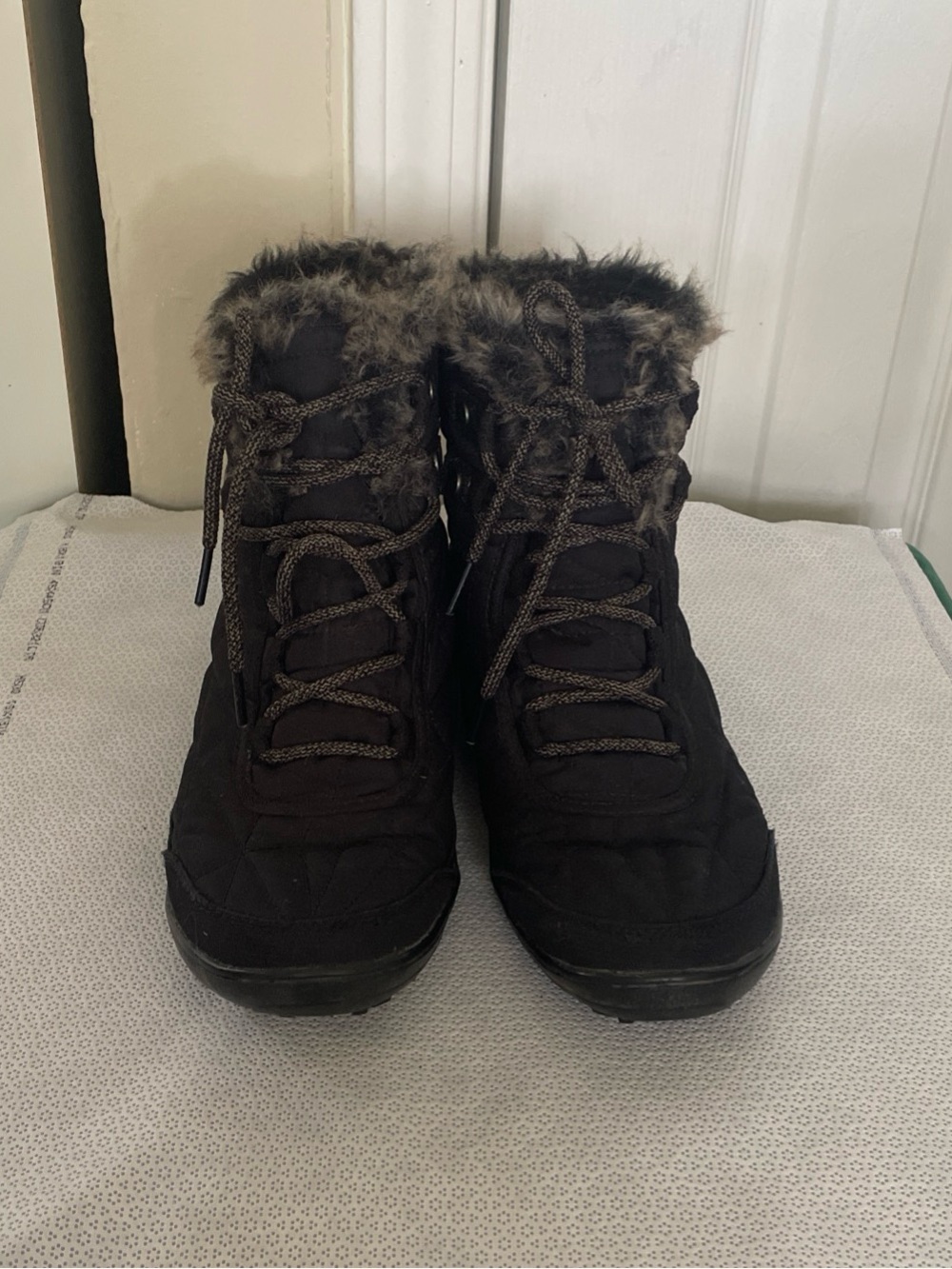 Columbia Waterproof Omni Heat Shorty Boots SIZE 8